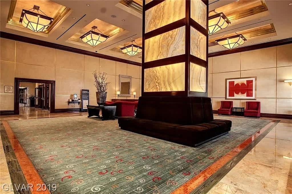 Stunning 1br Strip Views W Balcony 17701 Apartamento Las Vegas