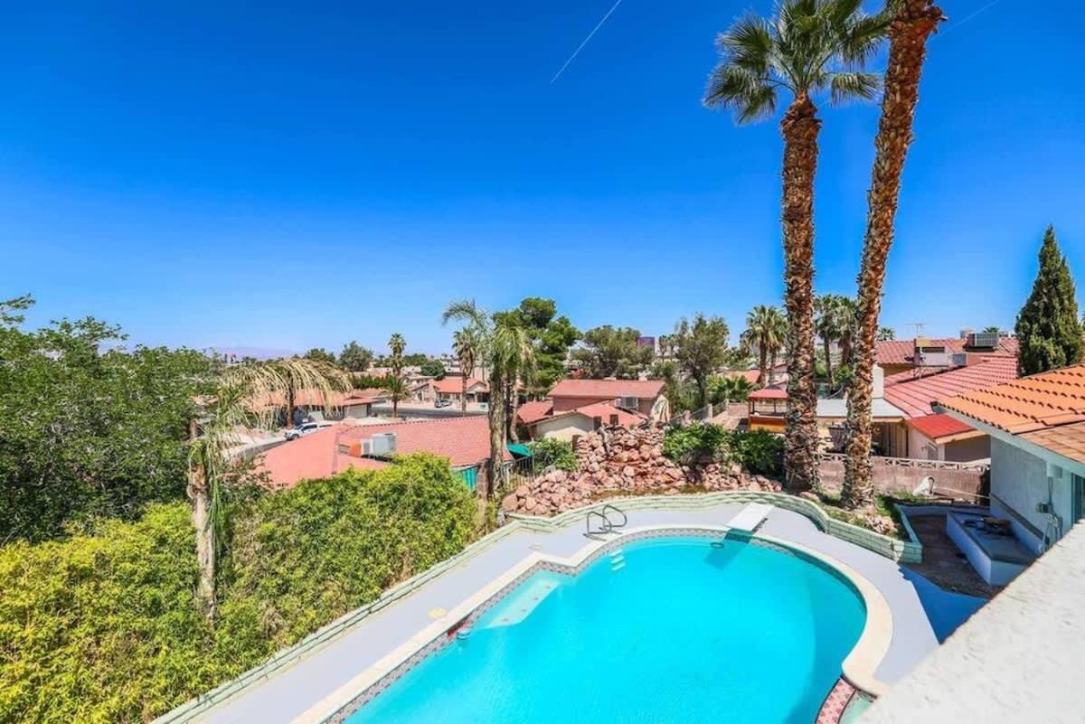 Gorgeous Escape With A Pool In Fabulous Vegas Сasa de vacaciones Las Vegas