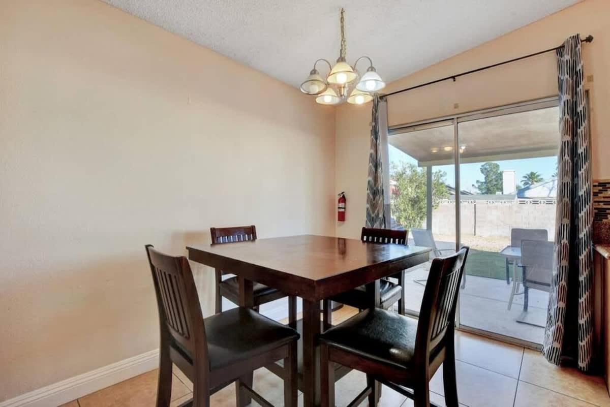 Family-friendly Close To The Strip Сasa de vacaciones