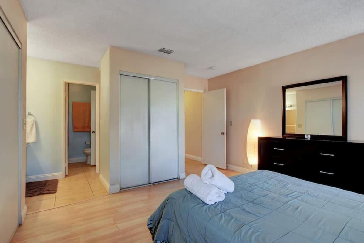 Family-friendly Close To The Strip Сasa de vacaciones *