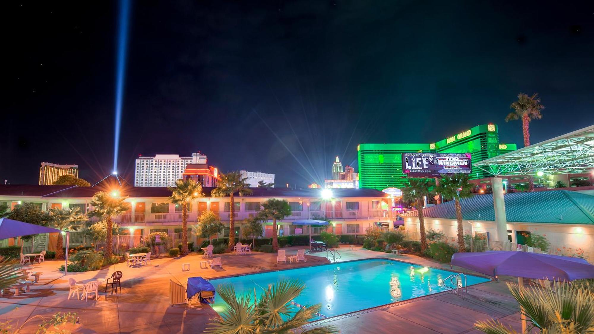 Motel 6-Las Vegas, NV - Tropicana Hotel 2*