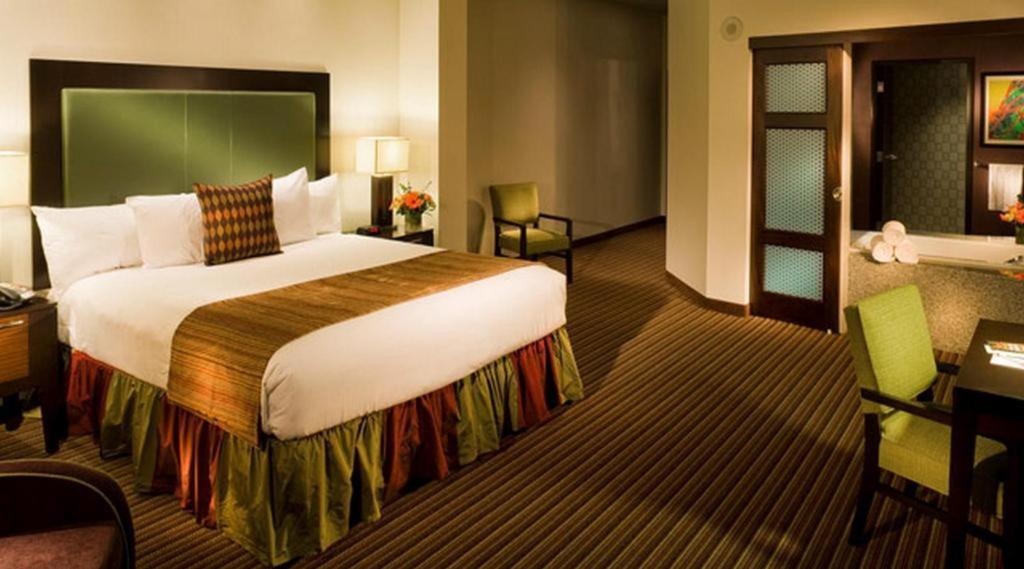 Resort Eastside Cannery Casino 3*