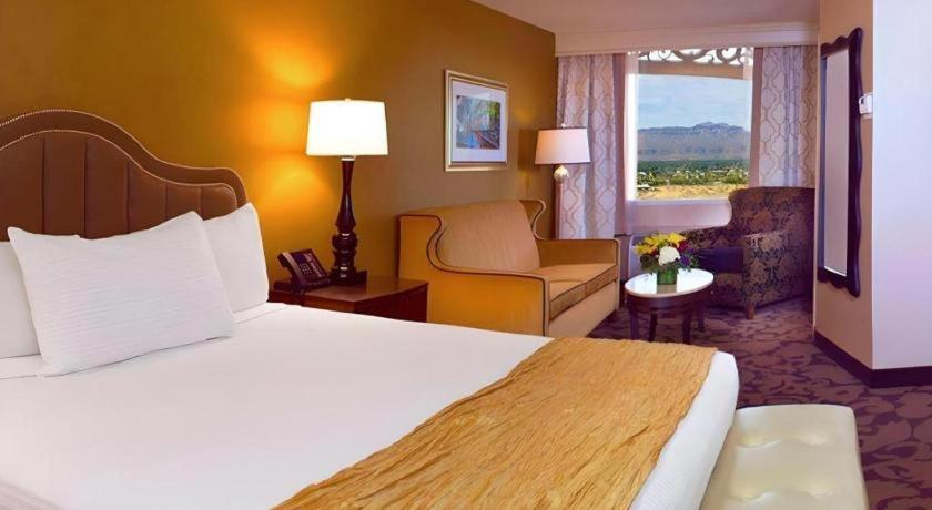 Orleans Y Casino Resort 3*