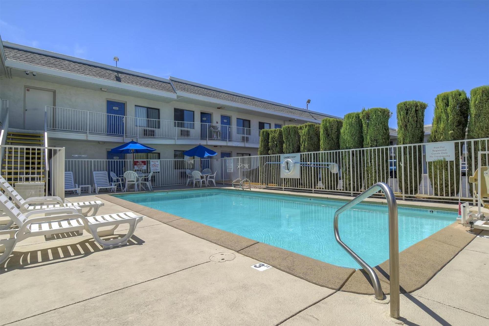 Hotel 6-las Vegas, Nv - I-15 Stadium