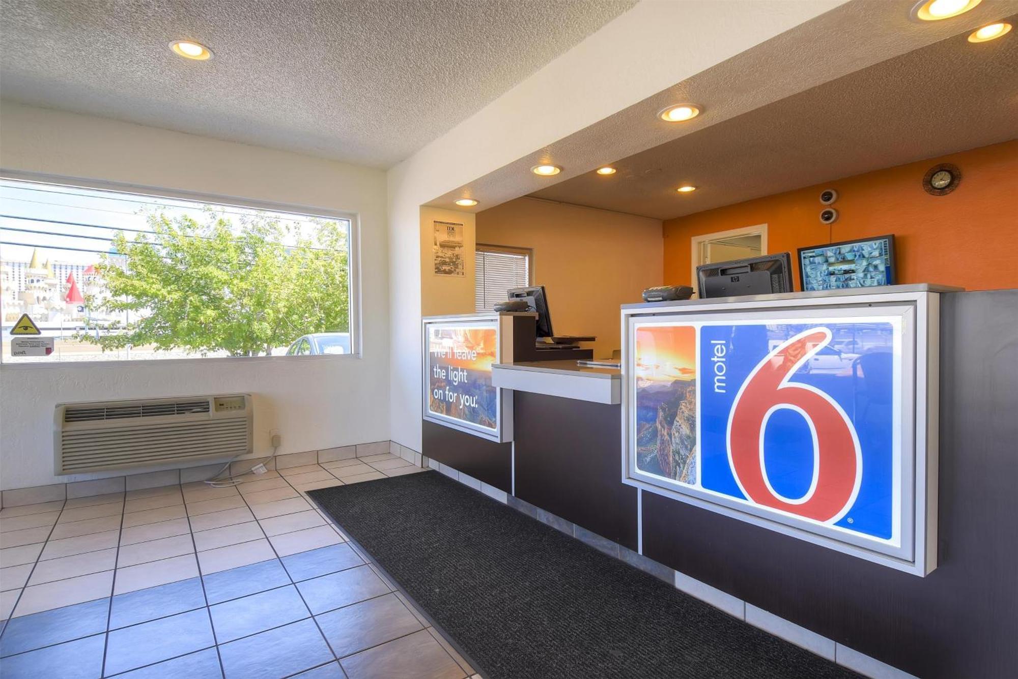 Hotel 6-las Vegas, Nv - I-15 Stadium 3*