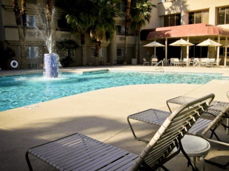 Hotel Ramada Vegas 3*