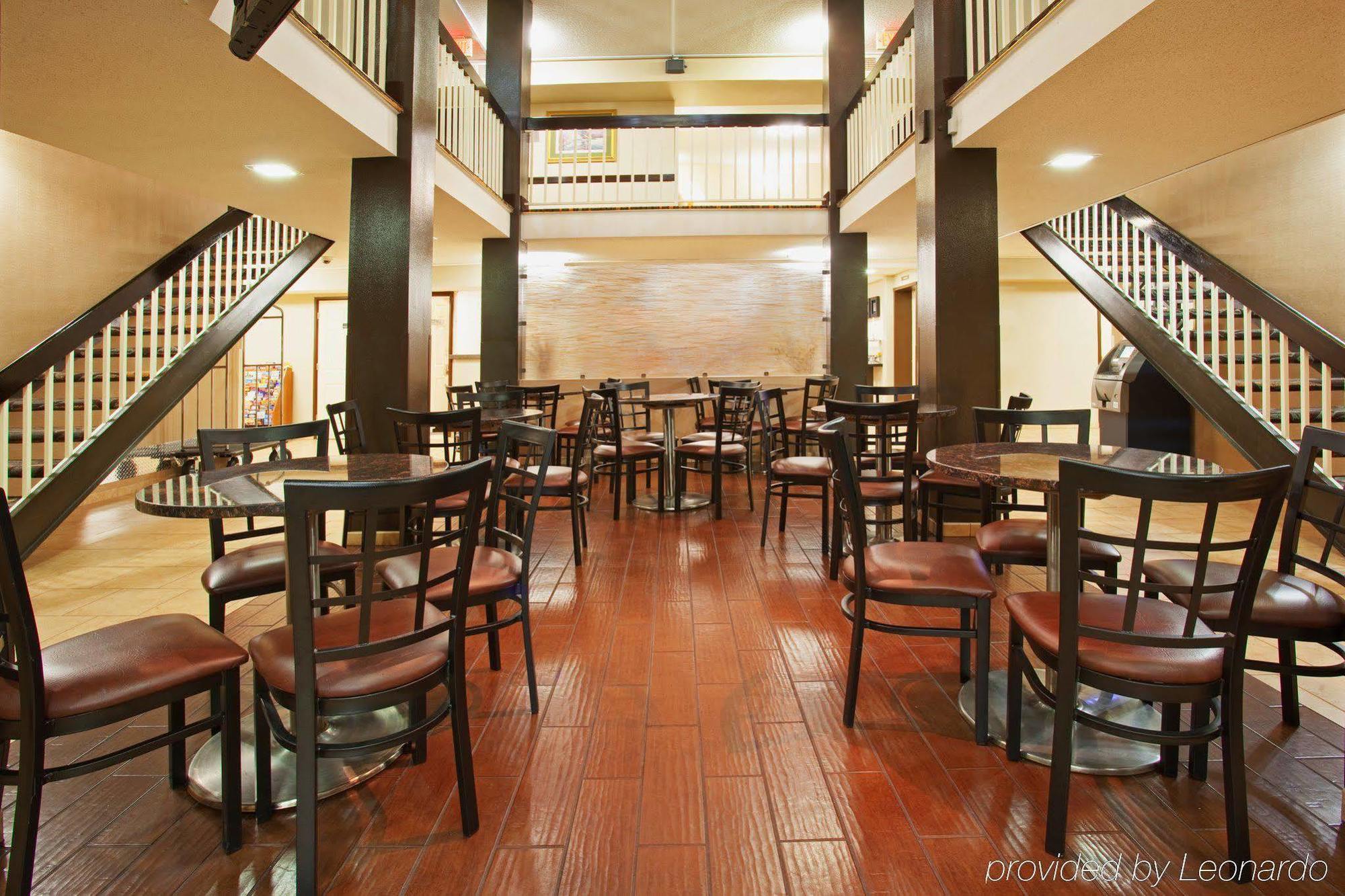 Hotel Western Mccarran 3*