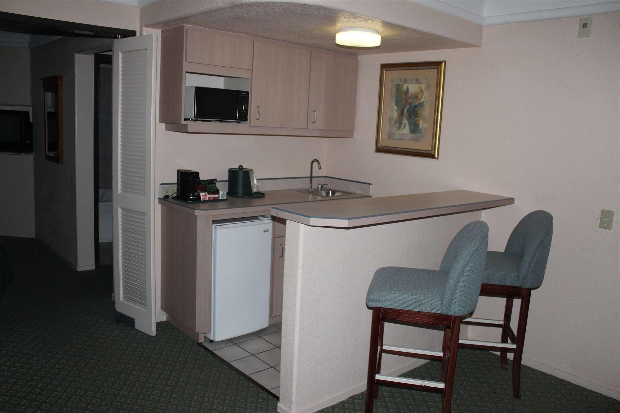Ramada Vegas Hotel 3*