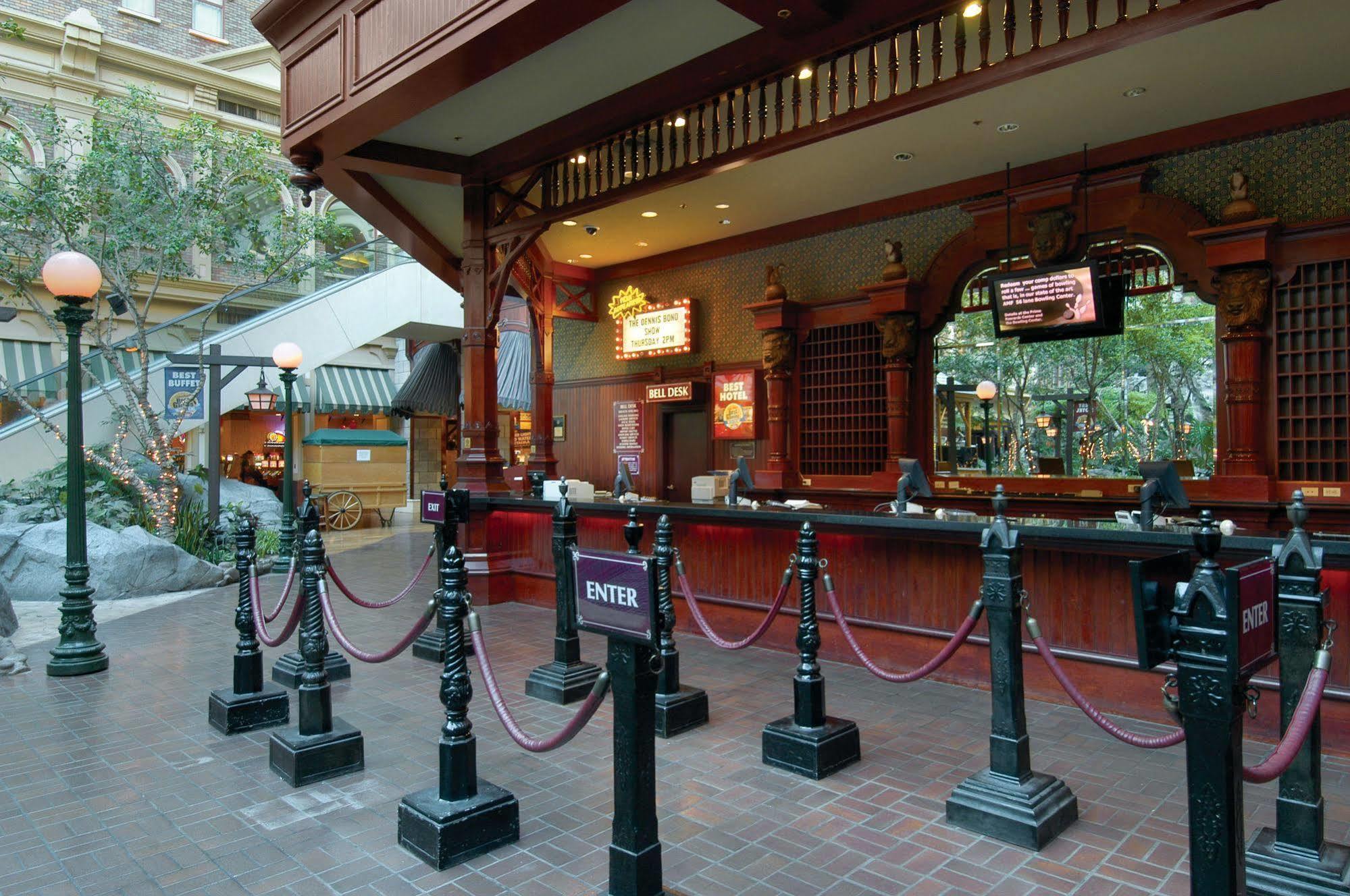 Sam's Town And Gambling Hall