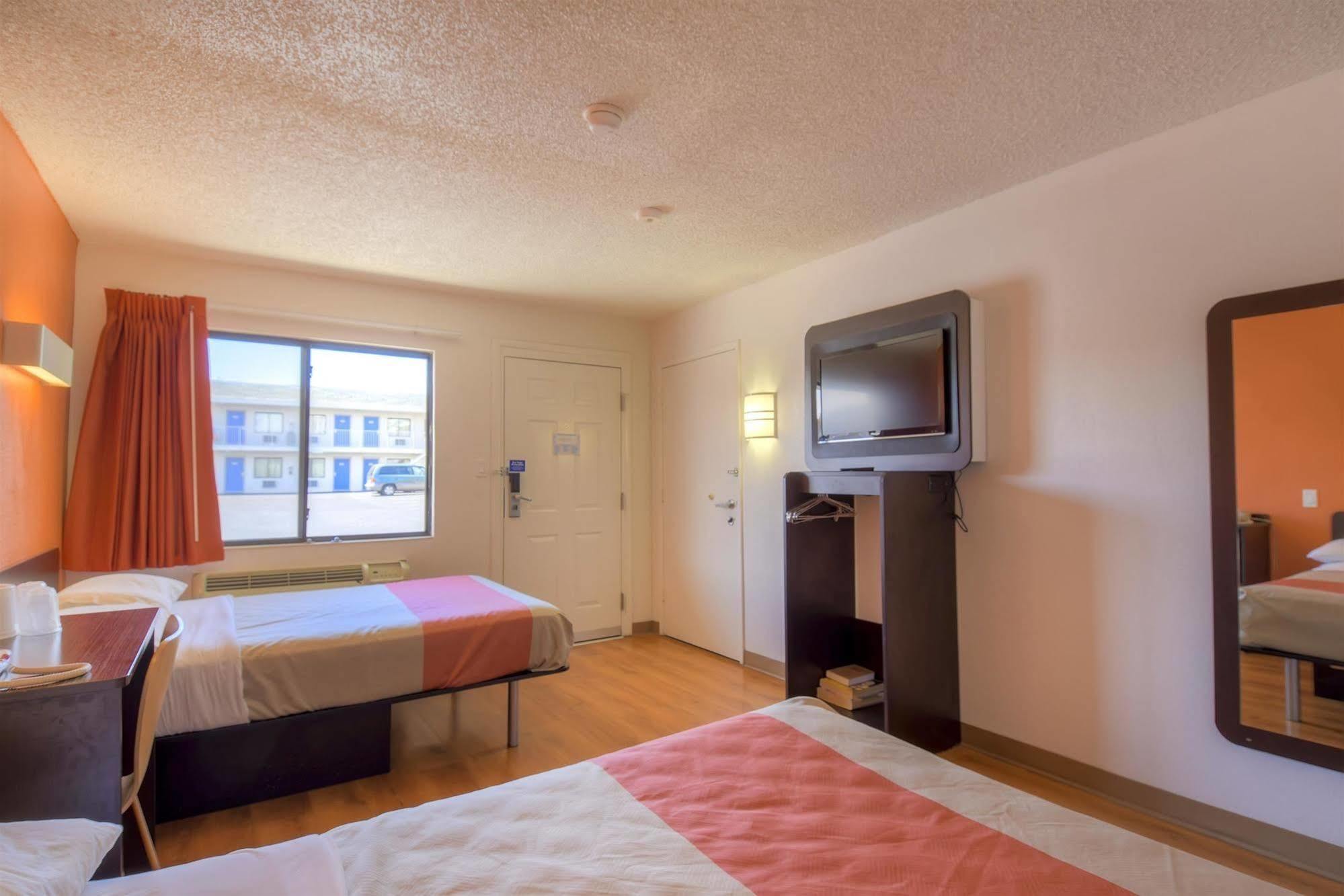6-las Vegas, Nv - I-15 Stadium Hotel