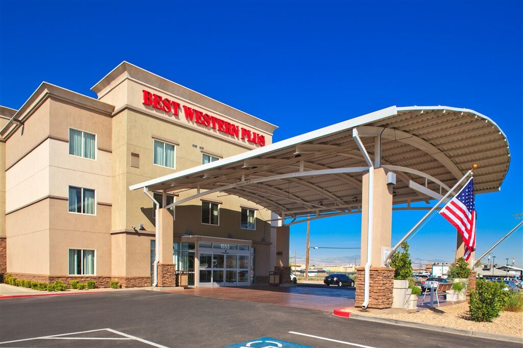 Western Henderson Hotel 3*