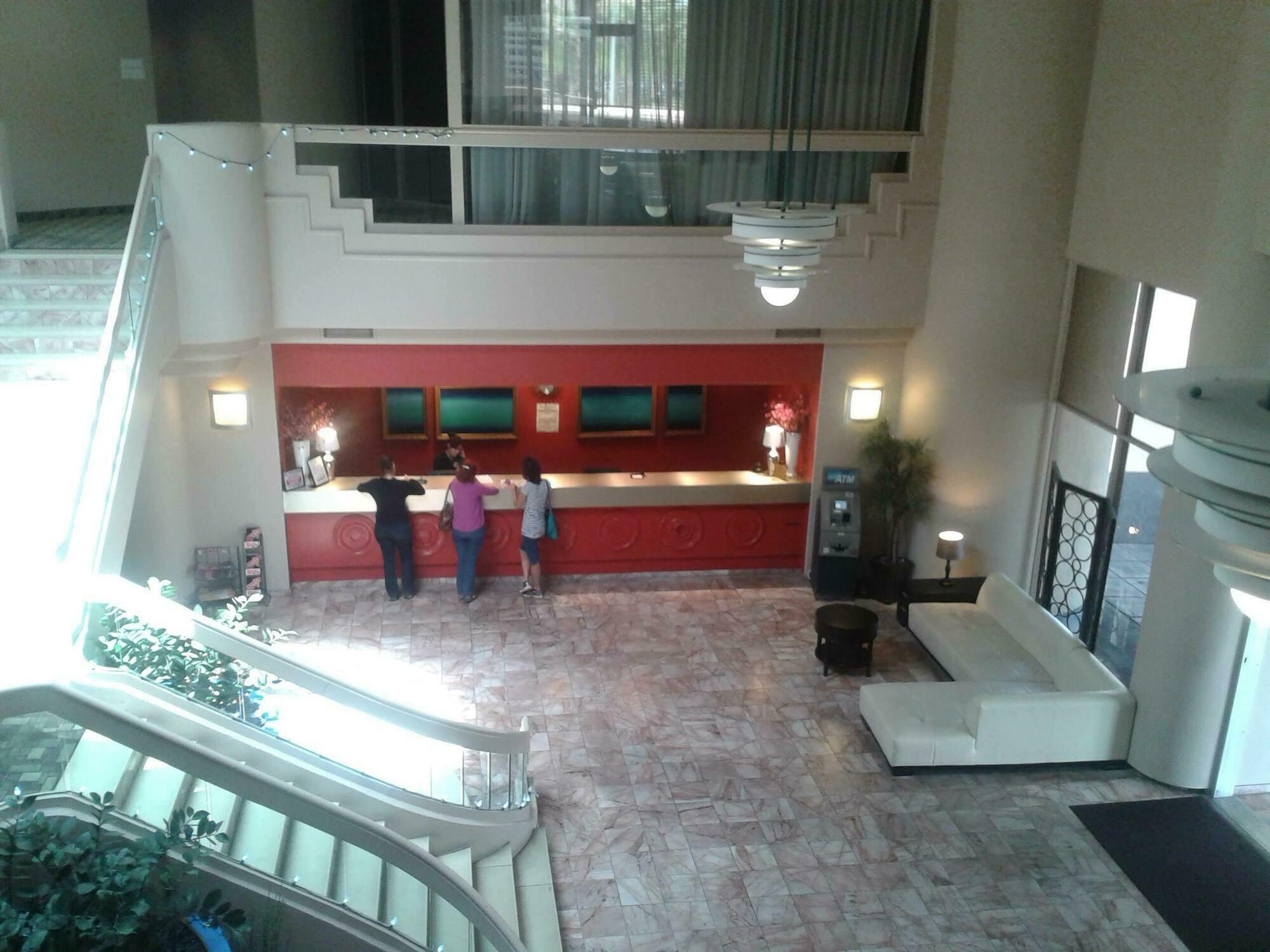 Ramada Vegas