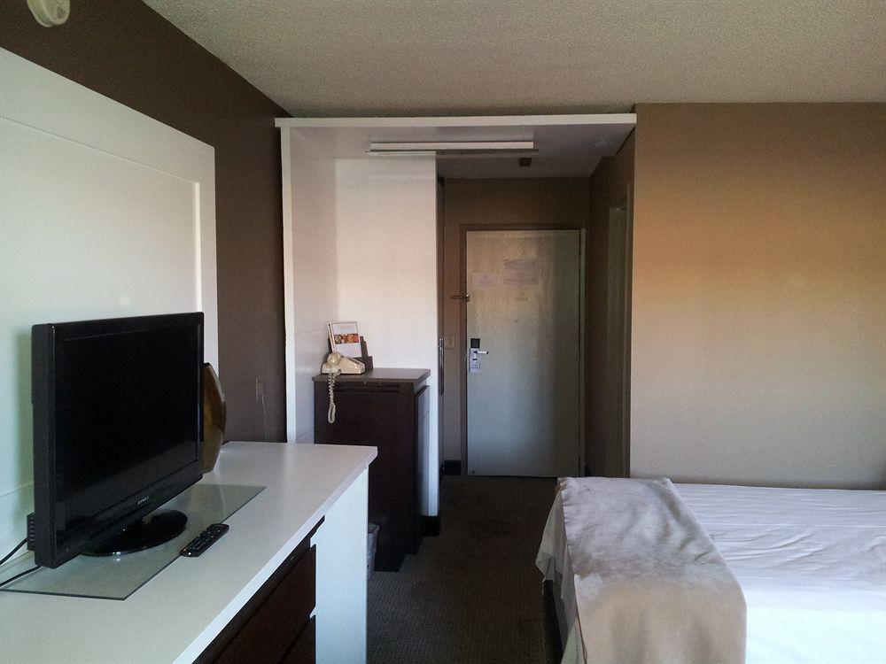 Claremont Vegas