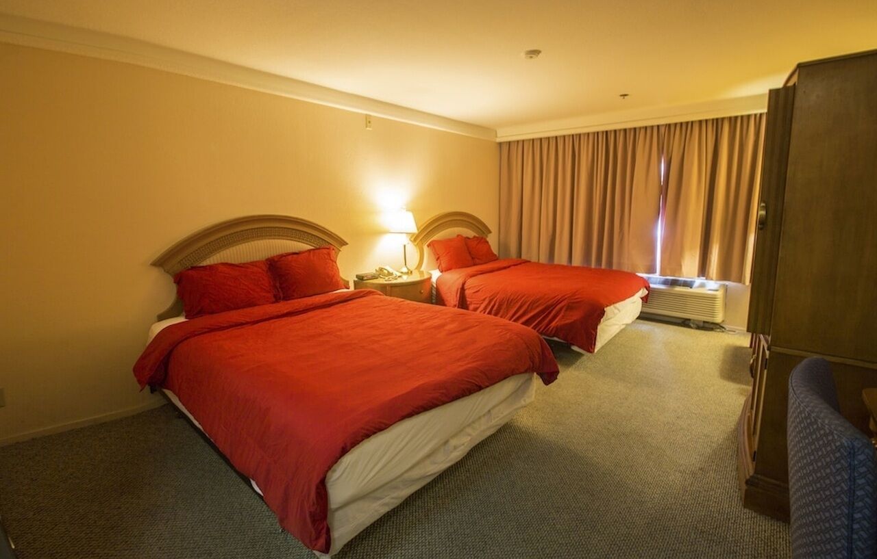 Ramada Vegas