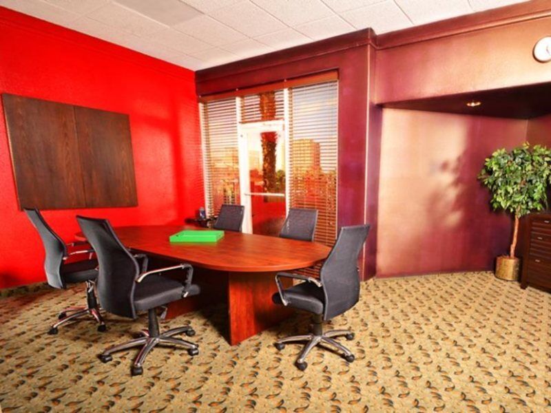 Ramada Vegas Hotel 3*