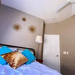 J Luxury Pool And Heat Jaccuzi House Of Las Vegas