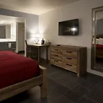 Thunderbird Hotel