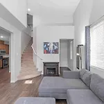 Beautiful Home In Southwest Area Mountains Edge!