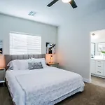 New 2022 Home, 10Min From Strip, Modern