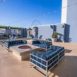 2100 Sqft Penthouse Suite W/ Strip Views! Pool Gym