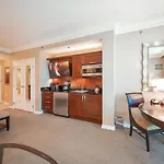 No Resort Fees-Mgm Stripview-Jacuzzi-Formula 1 Track View