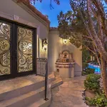 GREENS, A Luxury Las Vegas Pool Villa