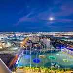 29Th Ph Mgm Signature Suite With A Massive Balcony