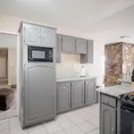 Pool 4 Bedroom 2 Bath Close To Strip