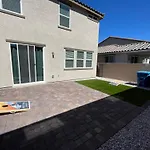 Spacious House, 5 Bedrooms, Sleeps 12, Near Las Vegas Strip And Airport