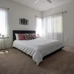 Luxury 2Br/W King Suite