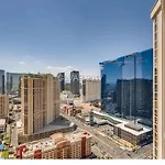 Mgm Signature Ph 30Th Floor Deluxe Studio Apartment Strip Facing With Balcony
