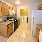 Extended Stay 3 Bedrooms Cozy Townhouse Living