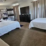 Rustic Warm Fireplace 5 Room Sleeps 16