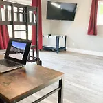 Lux Private Home - Pool, Billiards, 8 Smart Tvs, Board Games, Cotton Bedding - The Stone Sanctuary At Mccullough Hills Trailhead