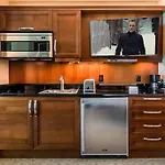 Mgm 03719 Signature Strip View Studio By Voyargo