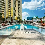 Beautiful Mgm Signature Studio 06709