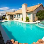 Luxury 1900 Sq Ft House Huge 46 Ft Pool & Hot Spa