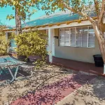 *Free Parking Near Strip Cozy 2Br Home Side: A