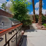 Home Suite In Perfect Location