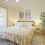 Dwell Descans - Restful Haven Steps To Vegas Strip