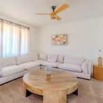 Spacious Lux Estate L 8 Mins To Strip