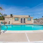 Adorable House Only A Few Miles From The Strip