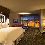 Suites at Elara Las Vegas Strip-No Resort Fees