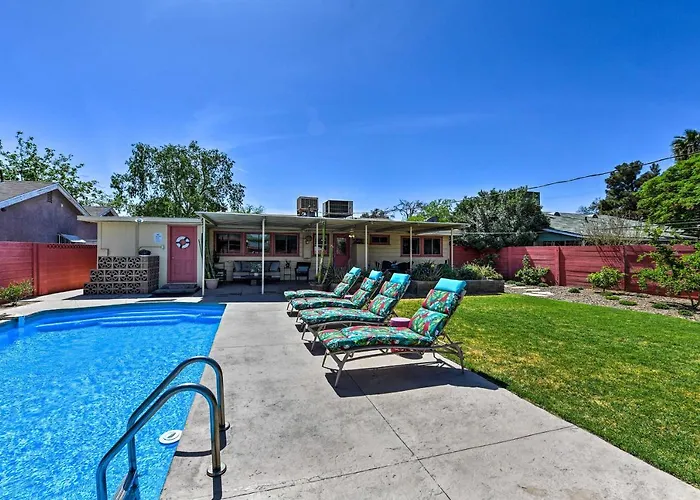 Vintage Las Vegas Oasis Less Than 3 Mi To The Strip!