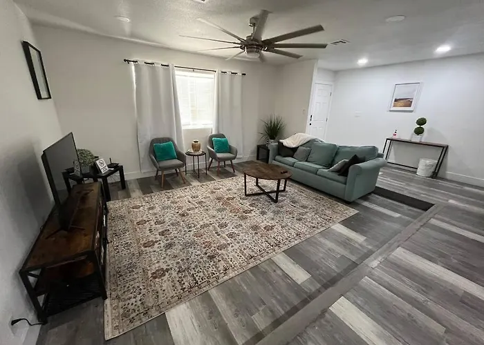 3Bedroom 2Bath 15 Min To Strip 10 Downtown
