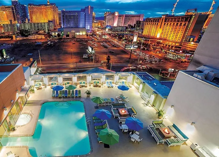 Ultimate Las Vegas Getaway One Bedroom Suite With Balcony, Kitchen, Gym, Pool & Free Parking