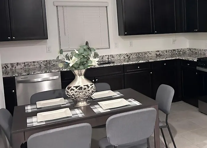 New, And Modern Home Close To The Strip