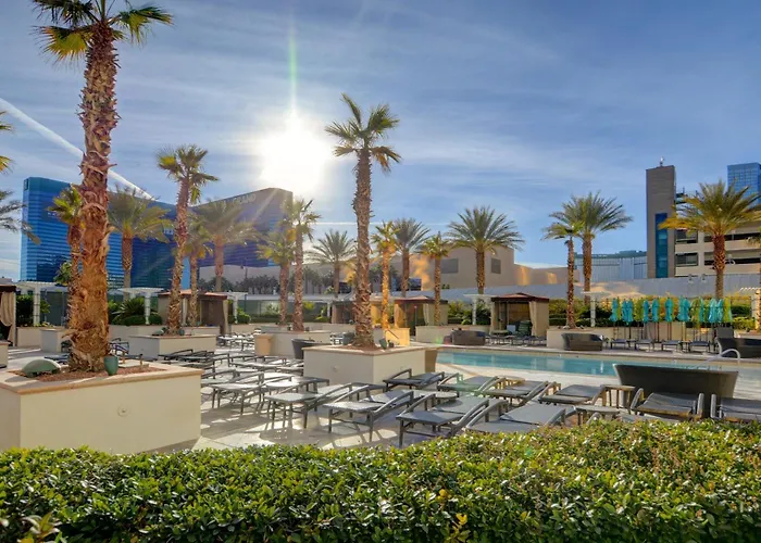 Mgm Signature-28-820 1Br 2Ba F1 Pits View Balcony