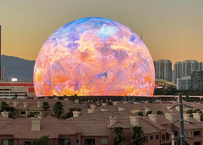 Modern Oasis Steps Away From The Las Vegas Strip