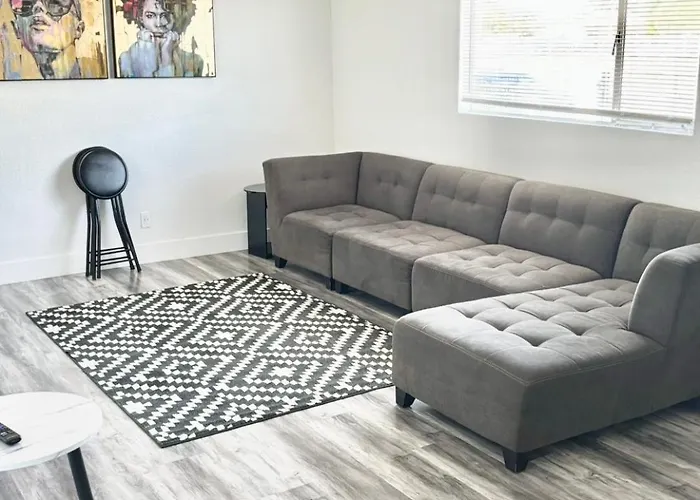 Cozy And Spacious Home